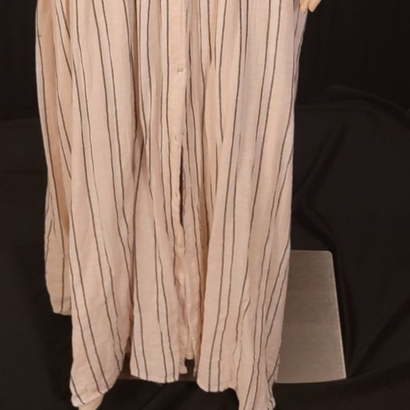 Button front dress - Picture 2 of 2